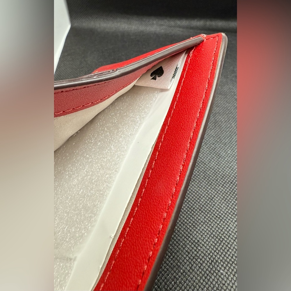 🩷♠️🩷KATE SPADE🩷♠️🩷Pink Multi Cameron Gifts Printed Bifold Wallet/NWOT - Picture 6 of 6